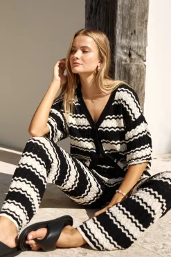 Airport Mode Knit Pants Black
