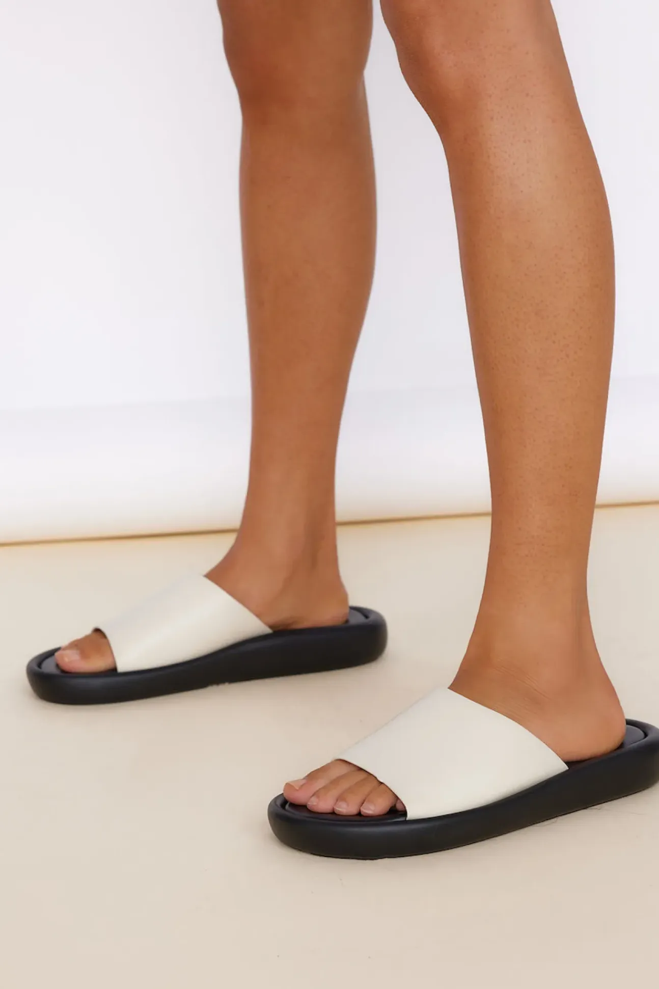 BILLINI Nellie Sandal Chalk