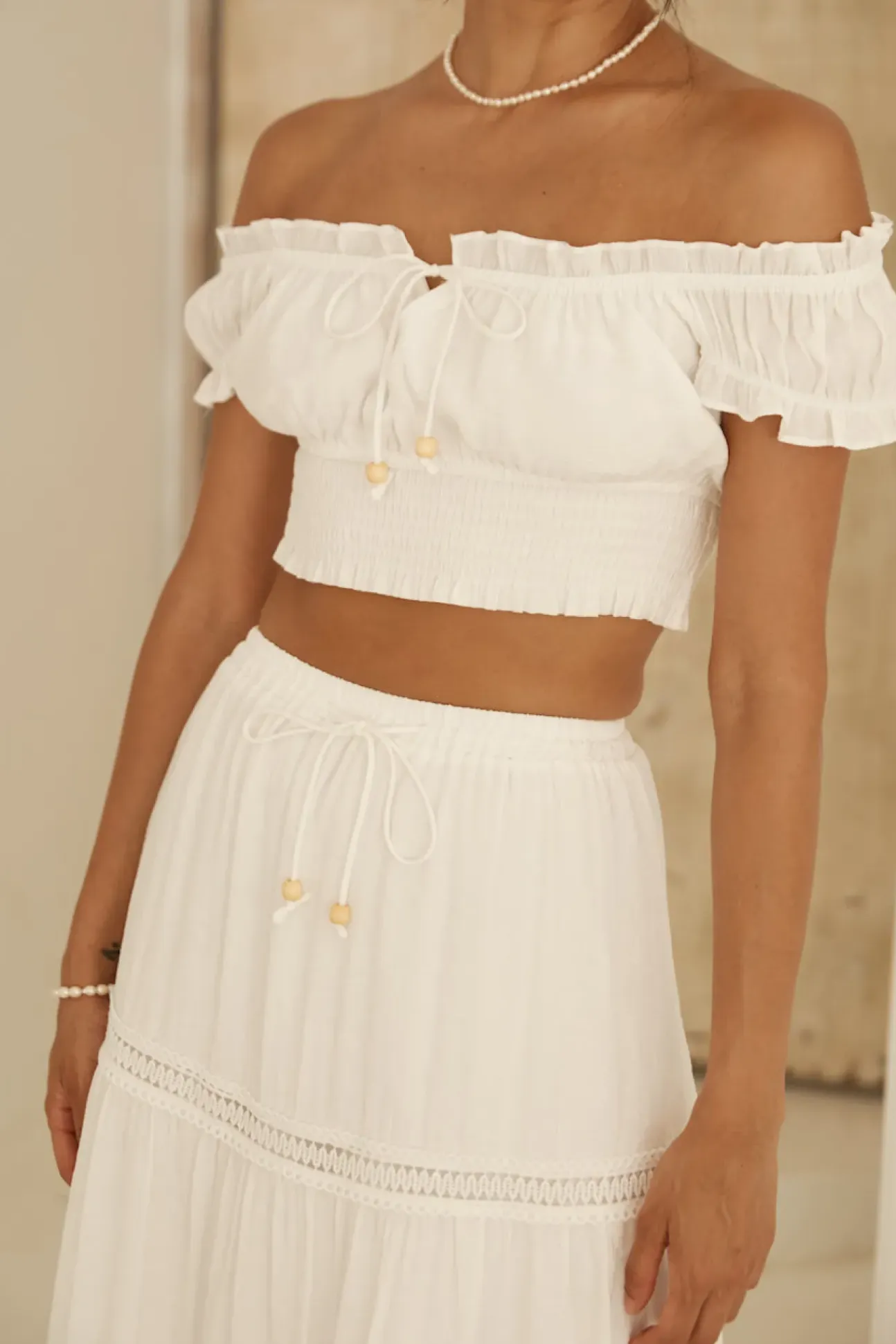 Growing Curiosities Set White