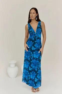 Just Landed Looks Maxi Dress Blue