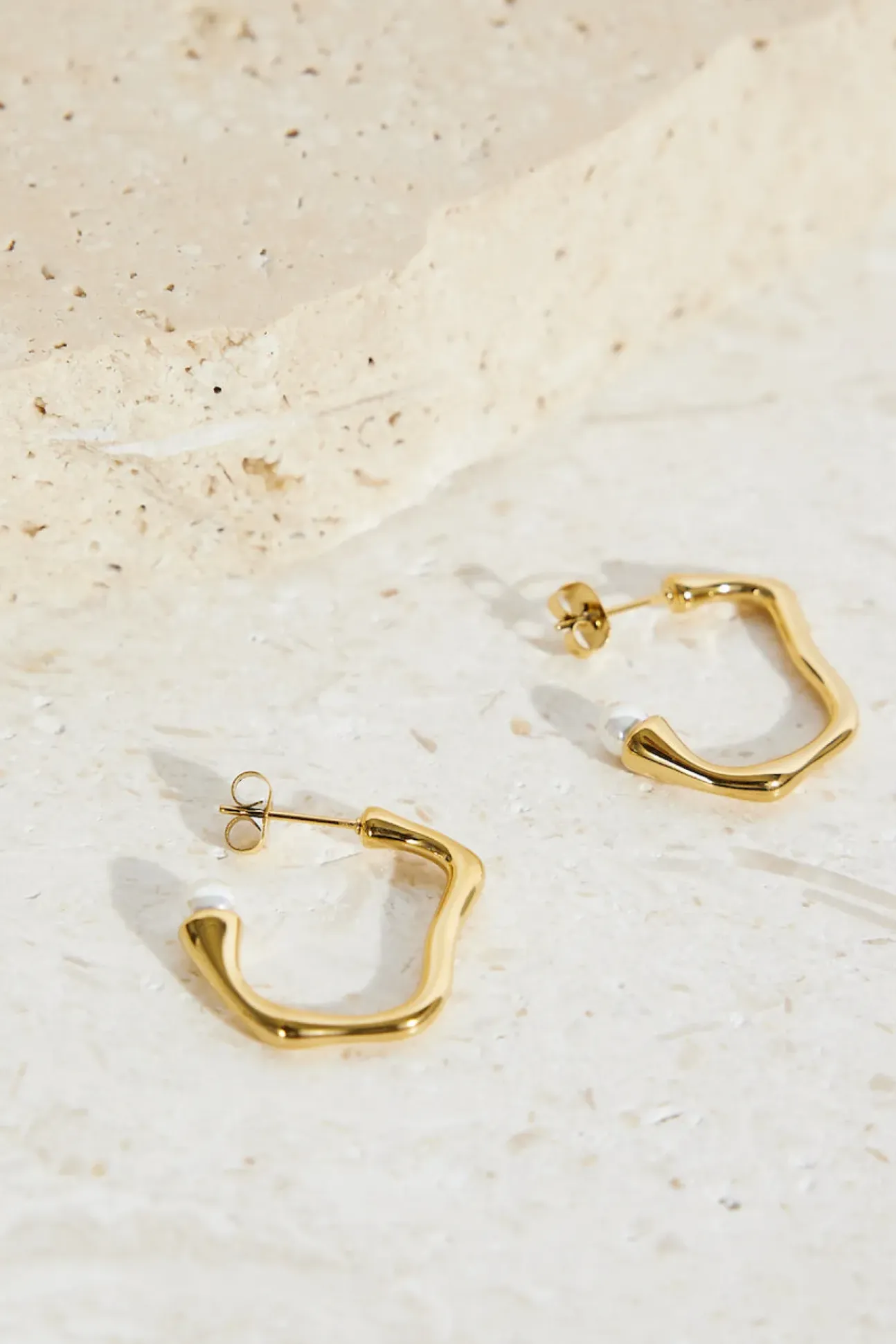 18K Gold Plated Fashion Edge Hoop Earrings Gold