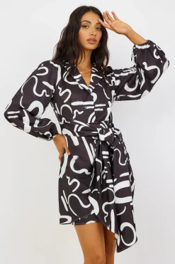 Less I Know Dress Black