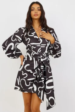 Less I Know Dress Black