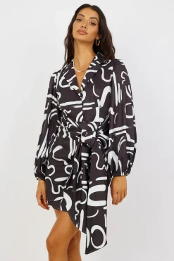 Less I Know Dress Black