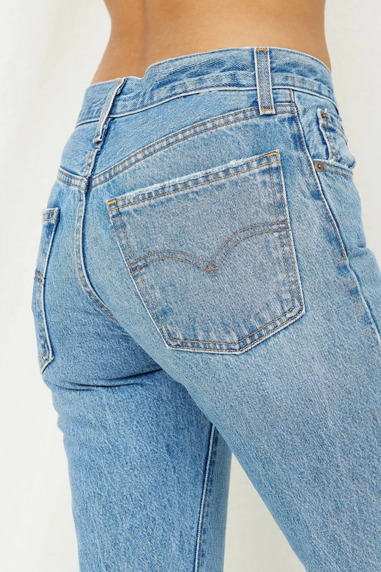 LEVI'S '80S Mom Jeans So Next Year