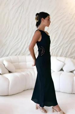 Moonlight Dancer Off Shoulder Maxi Dress Black