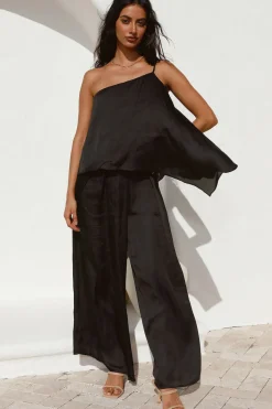 Moving In Crop Top Black