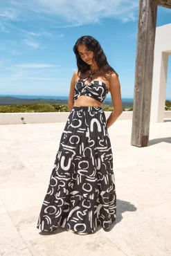 Panoramic Views Crop Halter Top Black