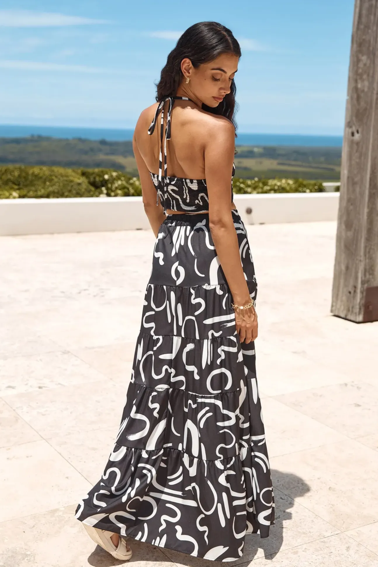Panoramic Views Maxi Skirt Black