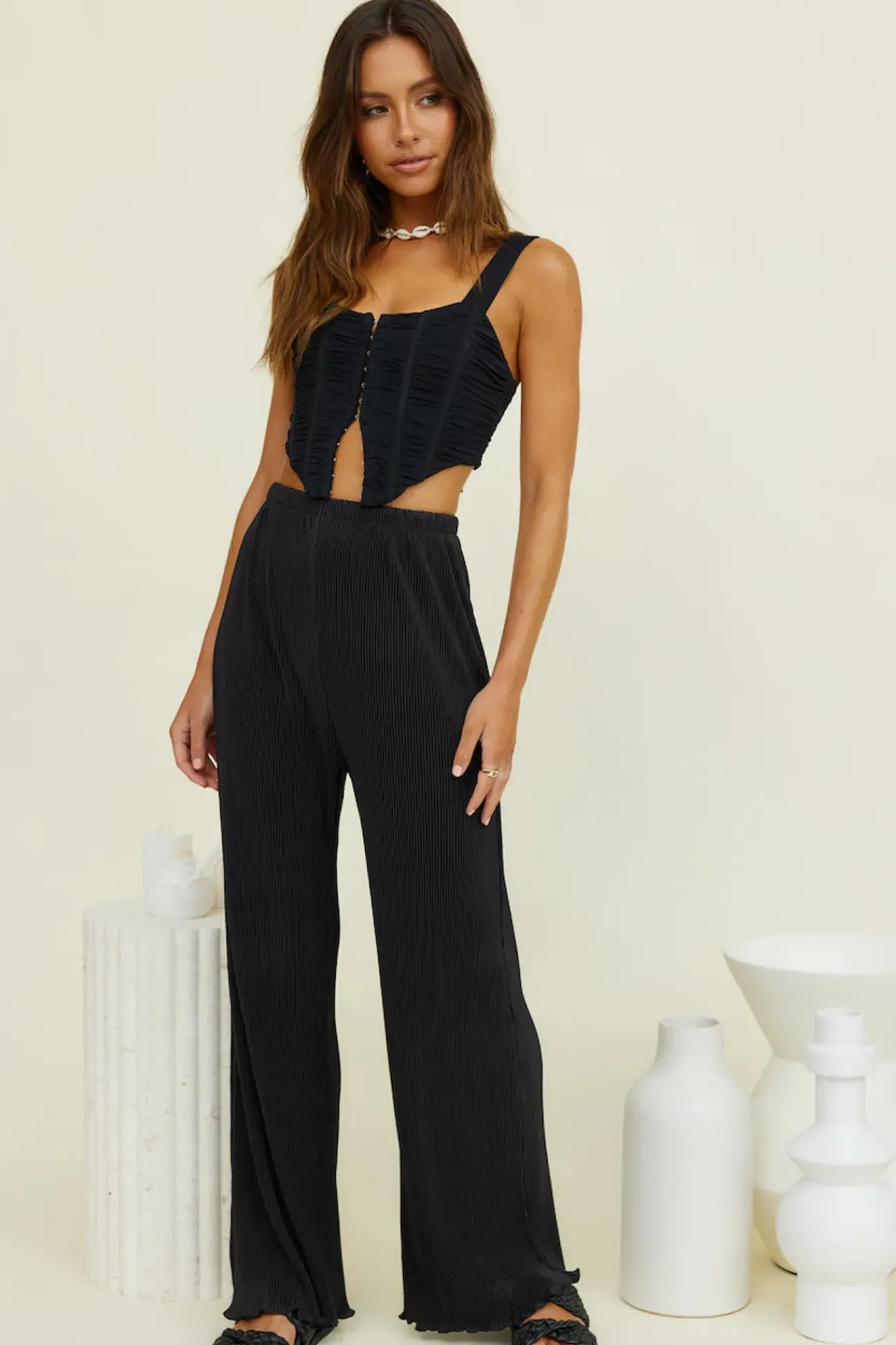 Running Flow Crop Top Black