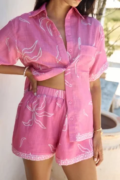 Sailing Ahead Shorts Pink