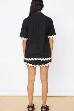 SEVEN WONDERS Harry Shirt Black