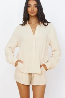 SEVEN WONDERS Kiana Short Sand