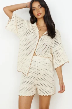 Slow Down Time Shorts Beige
