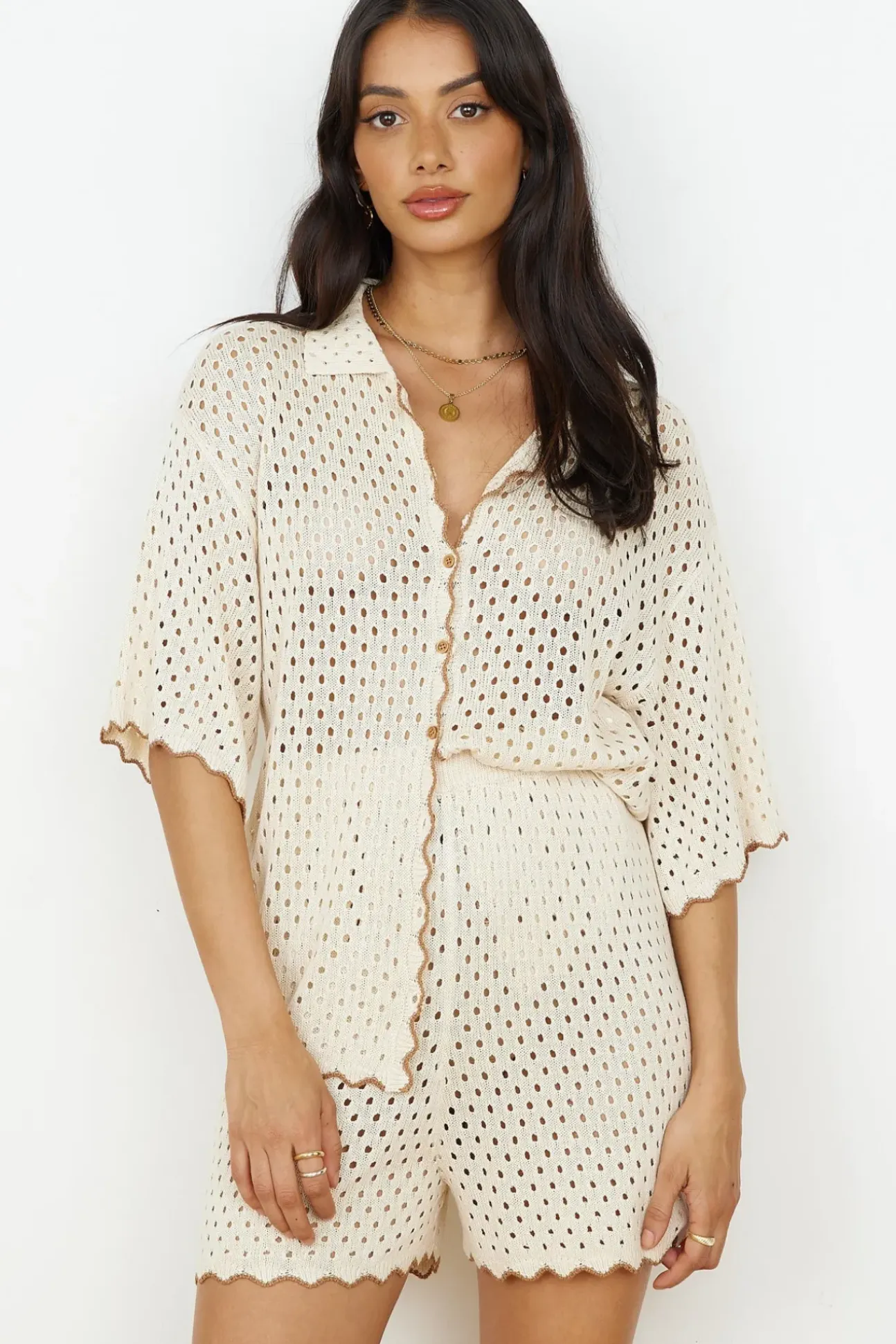 Slow Down Time Shorts Beige