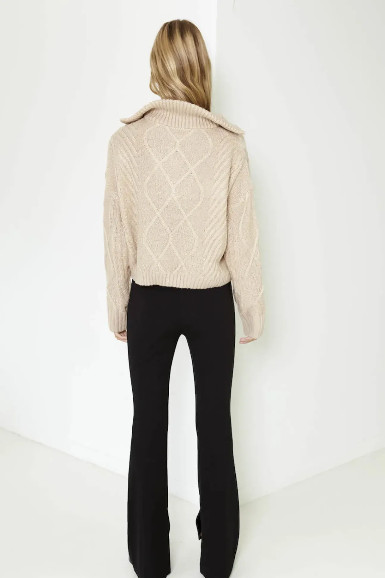 SNDYS Jax Crop Jumper Beige