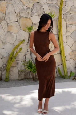 Subtle Sculpt Ribbed Midi Dress Chocolate