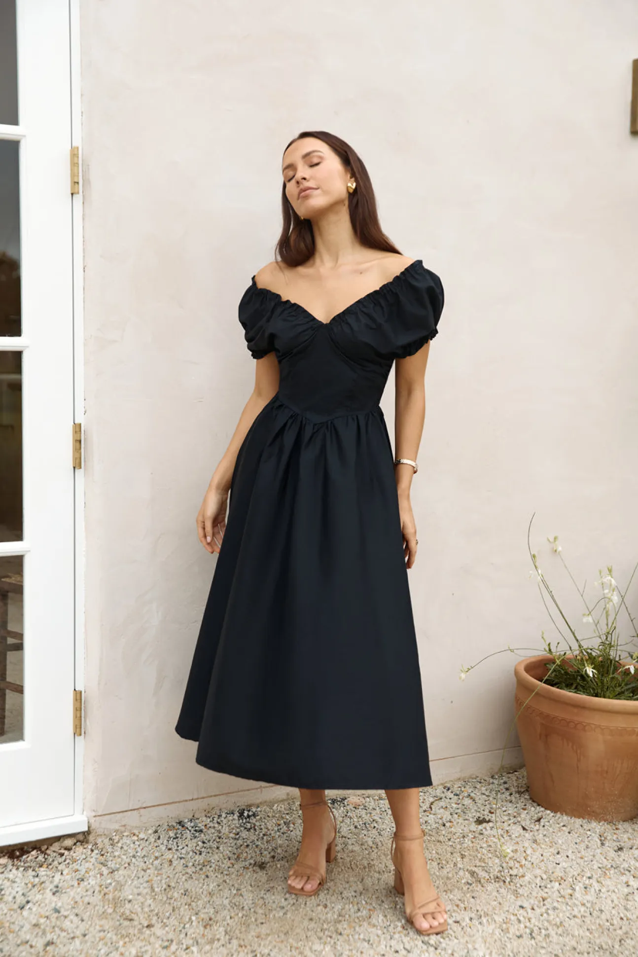 Upon A Dream Midi Dress Black