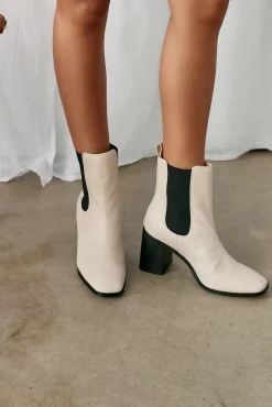 VERALI Link Chelsea Gusset Boots Bone