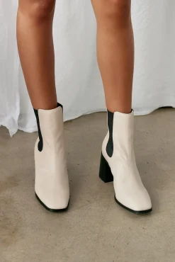 VERALI Link Chelsea Gusset Boots Bone