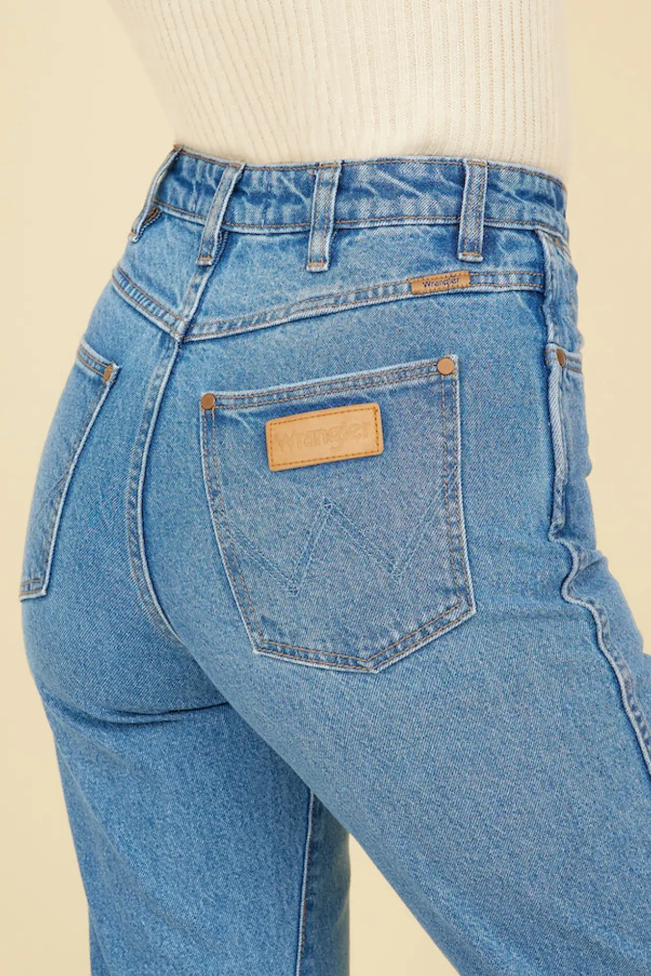 WRANGLER Drew Mom Jean Blue Revival